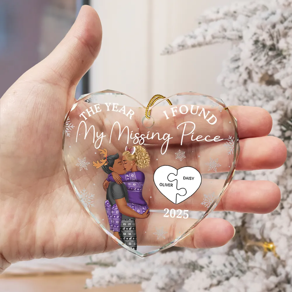 Crystal Heart Ornament with Embracing Couple Design, Romantic Christmas Gift for Love Celebration - Image 4
