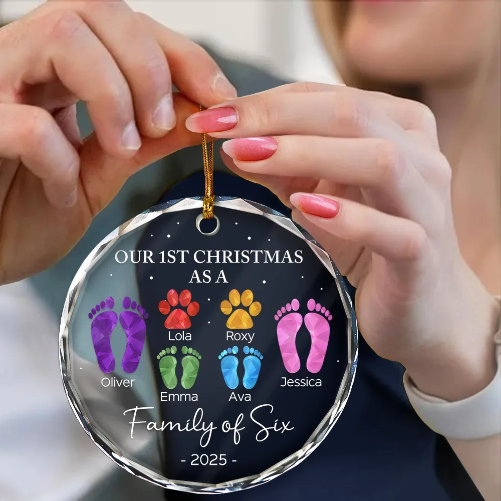 Crystal Ornament with Clear Shine for Christmas Tree, Capturing Warm Family Moments in Festive Glow - Image 5