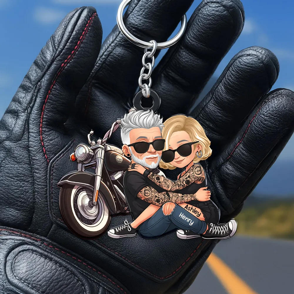 Acrylic Keychain with Couple and Motorcycle Design, High Clarity, Romantic Gift for Couples - Image 7