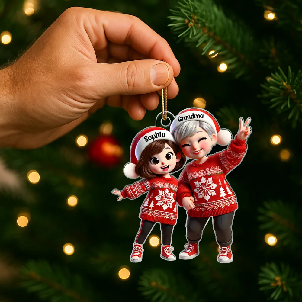 Acrylic Ornament with Grandma & Grandchild Christmas Theme, Festive Red Sweater Design, Perfect Family Gift Keepsake - Image 4