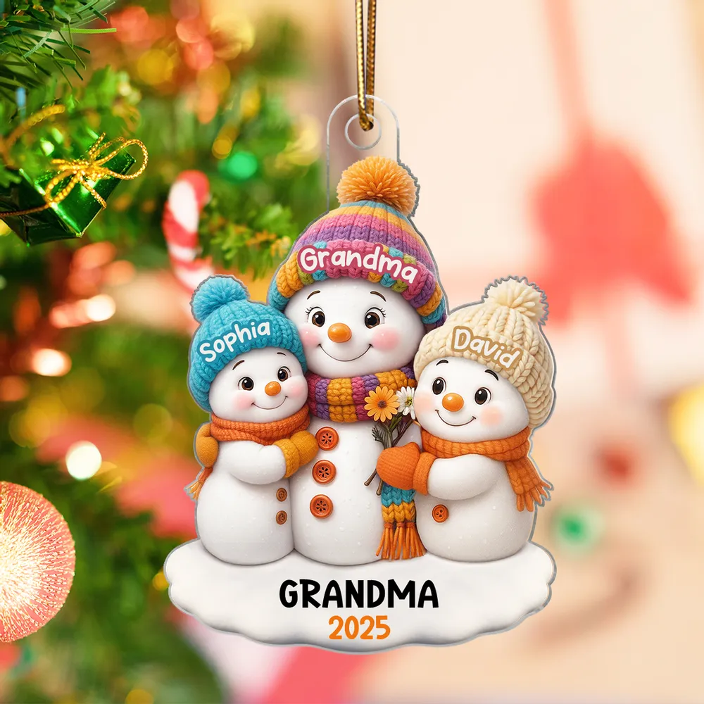 Snowman Acrylic Ornament with Cozy Family Scene for Grandma – Perfect Christmas Gift - Image 2