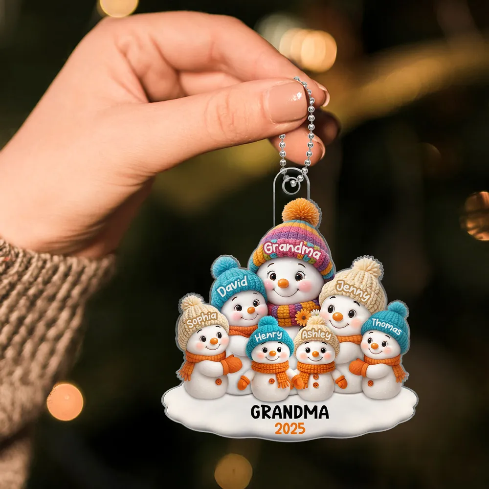 Snowman Acrylic Ornament with Cozy Family Scene for Grandma – Perfect Christmas Gift - Image 6