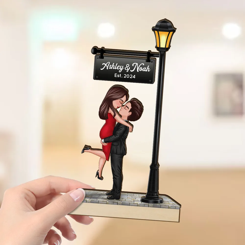 Romantic Couples Wooden Plaque – Hugging Under the Streetlight, Perfect Gift for Anniversary or Valentine’s Day - Image 7