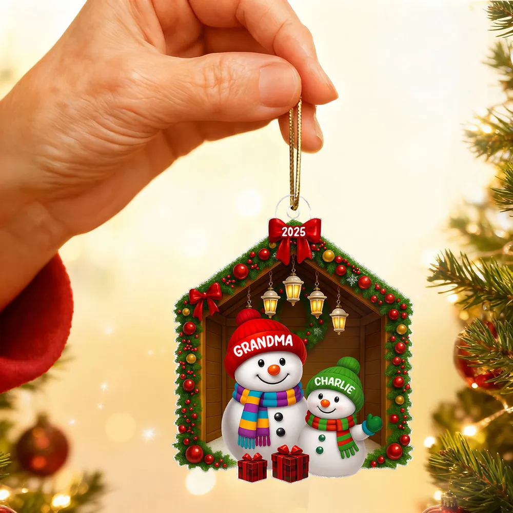 Snowman Grandma & Grandchild Acrylic Ornament – Heartwarming Christmas Gift for Grandparents & Family - Image 4