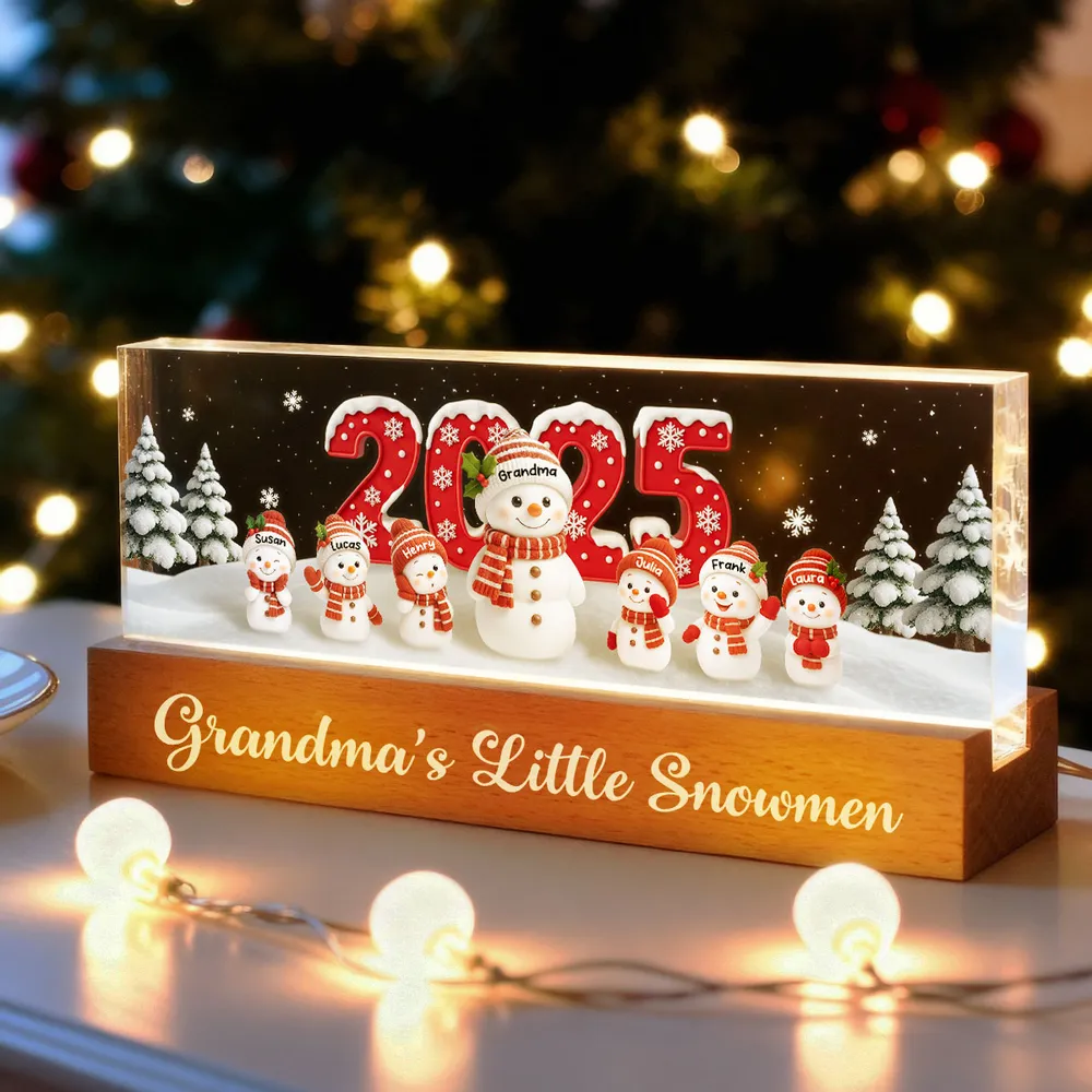 LED Light Plaque - Personalized Snowman Family for Grandma, cozy night light for Christmas, a unique heartfelt gift - Image 6