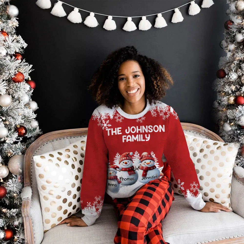Printed Sweatshirt with All-Over Snowflakes & Snowman Family, Christmas-Ready Comfort, Unique Heartwarming Gift for Families - Image 3