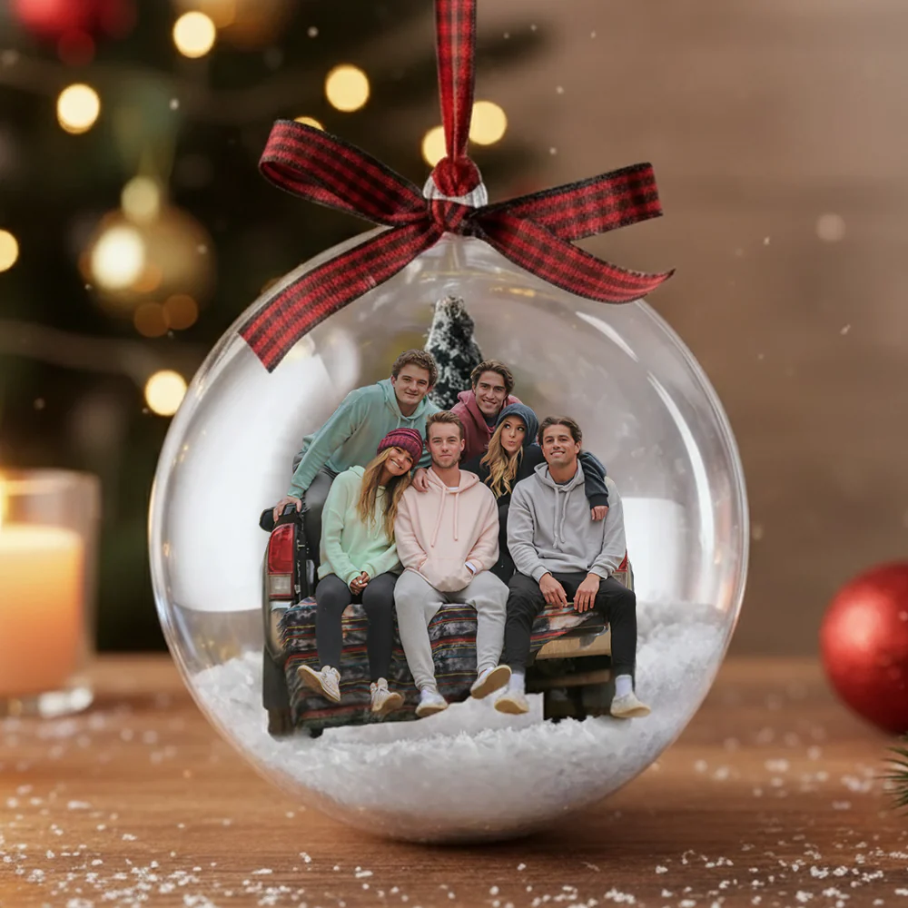 Clear Snow Globe Ornament, Creative Acrylic Keepsake for the Christmas Tree, A Heartwarming Gift for Family or Friends