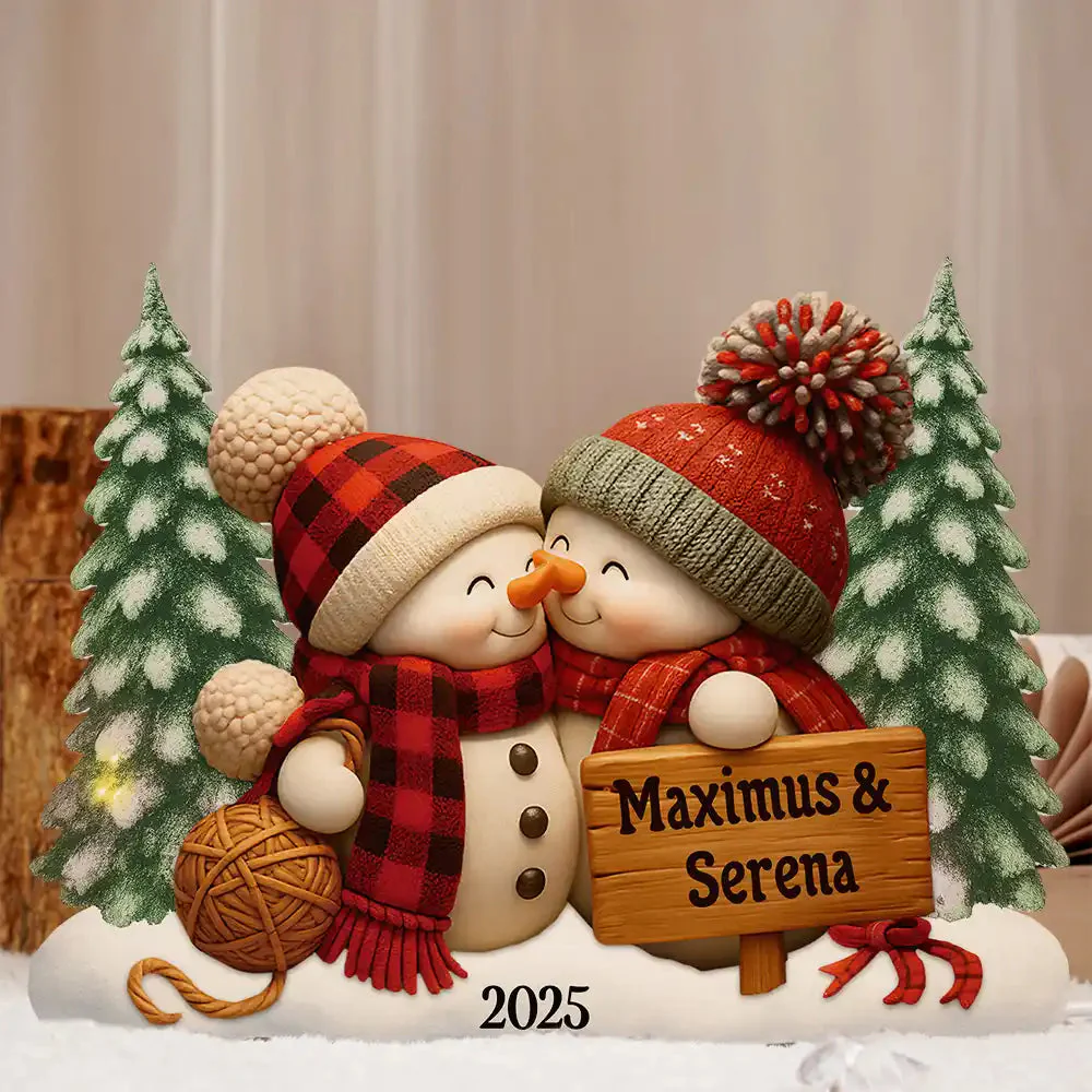 Personalized Acrylic Light Box with Kissing Snowman Couple, Cozy Winter Scene, Unique Christmas Gift for Couples & Friends - Image 2