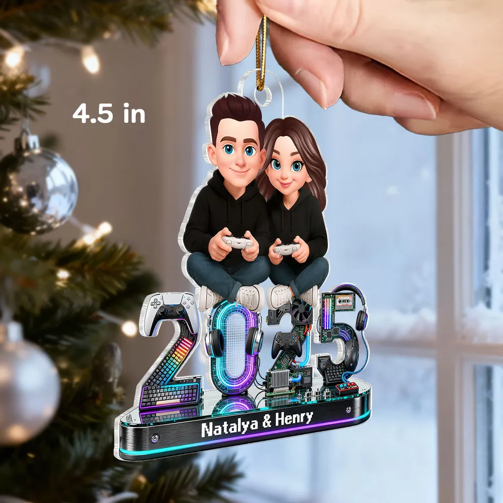 Personalized Gaming Couple Acrylic Ornament Christmas Decor, Cute Gamer Couple Keepsake, Unique Gift for Boyfriend or Girlfriend - Image 3