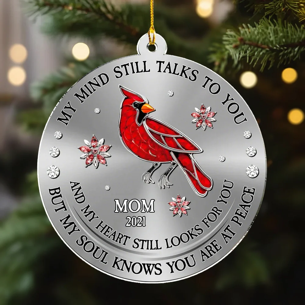 Cardinal Memorial Acrylic Ornament - Personalized Keepsake for Mom, A Heartfelt Christmas Tree Gift That Brings Comfort