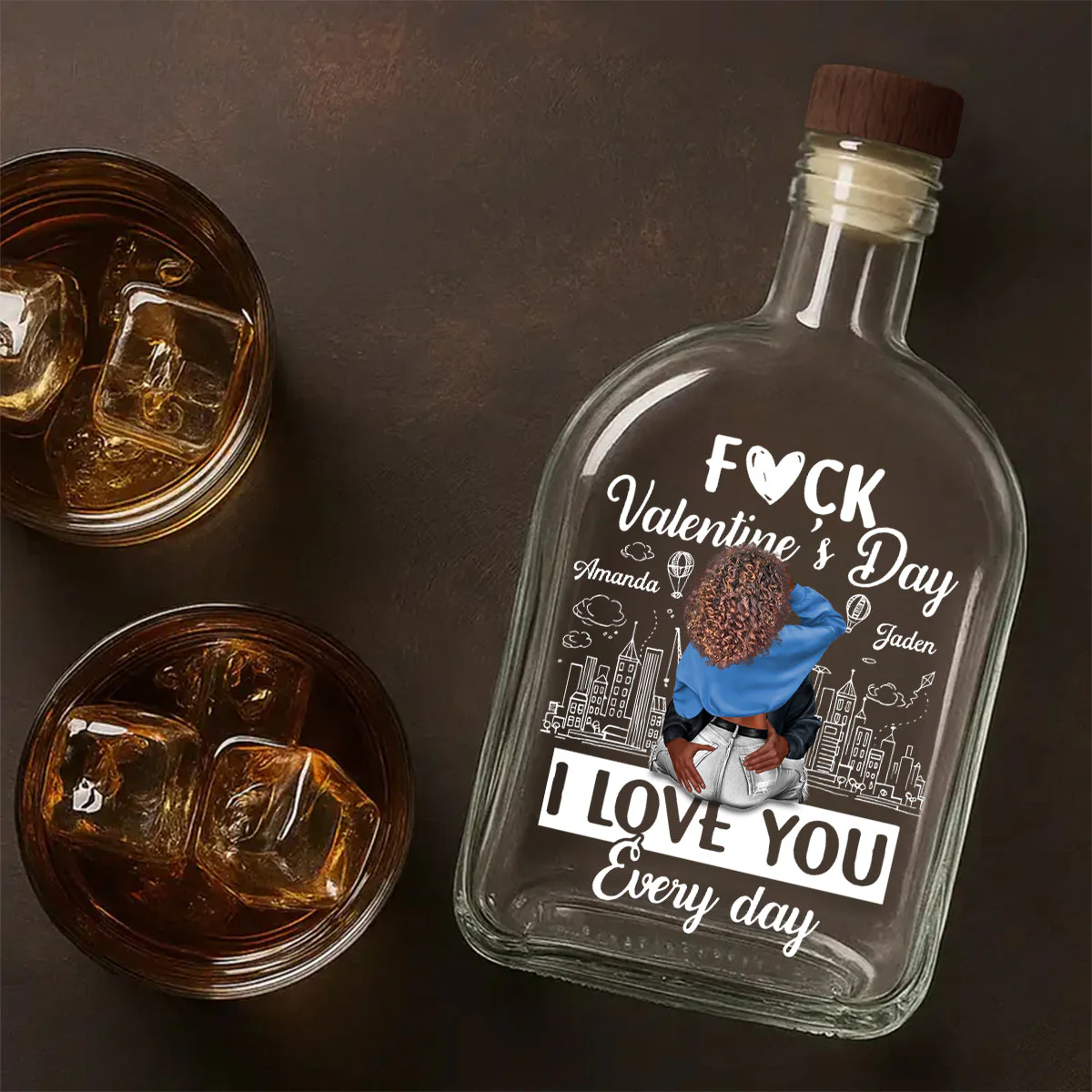 Personalized Glass Spirits Decanter With Couple Hugging Illustration, City Sketch & I Love You Every day, Unique Romantic Gift - Image 5