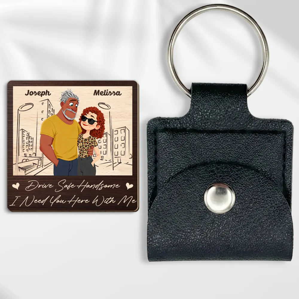 Personalized Wooden Pocket Hug Keychain Card With Couple Illustration Drive Safe I Love You Unique Gift For Boyfriend Or Husband - Image 2