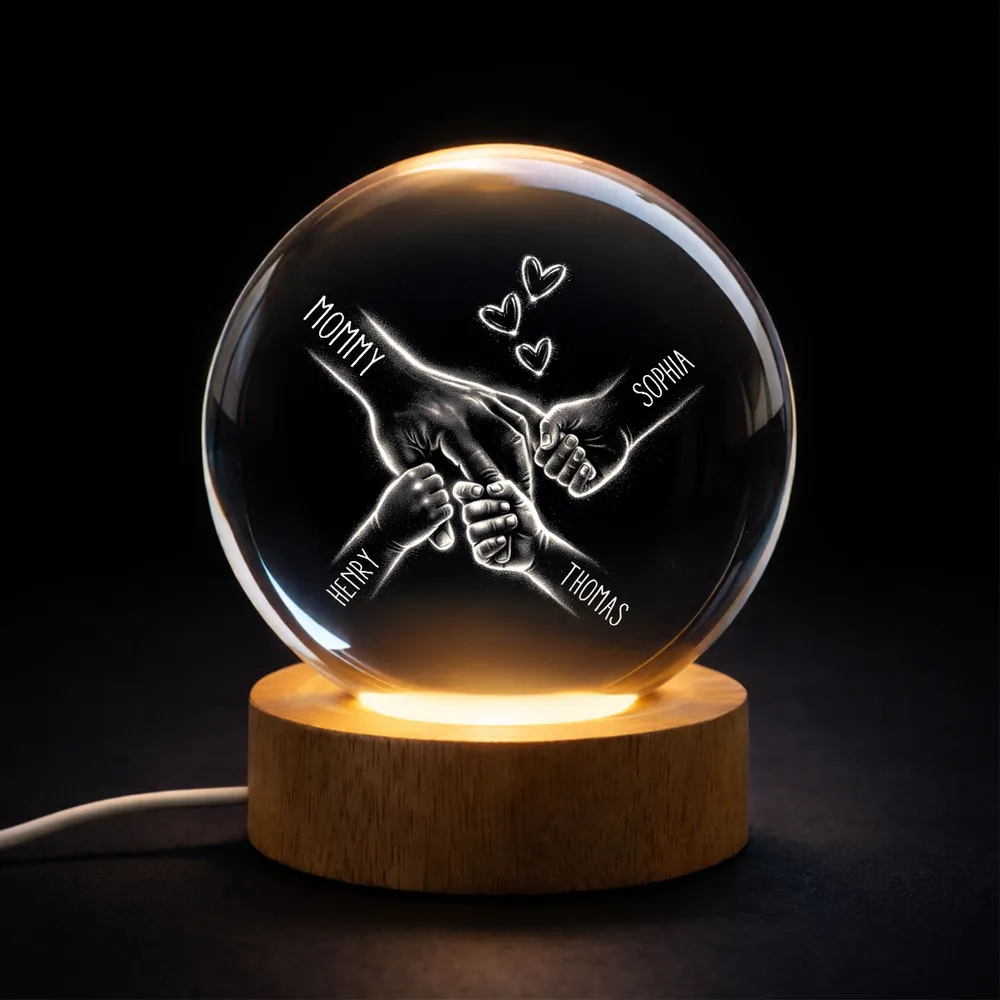 Globe Lamp Personalized for Mom, Hand-in-Hand Family Design with Hearts, Warm Night Light, Unique Mother's Day Gift - Image 8
