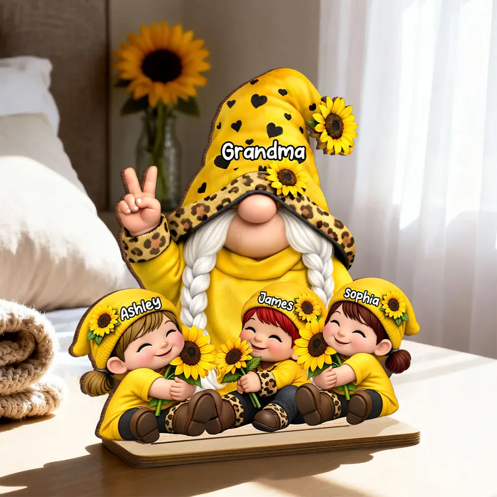 Personalized 2-Layer Wooden Plaque Grandma & Grandkids Gnome With Sunflowers for Living Room Display - Unique Gift for Grandma - Image 3