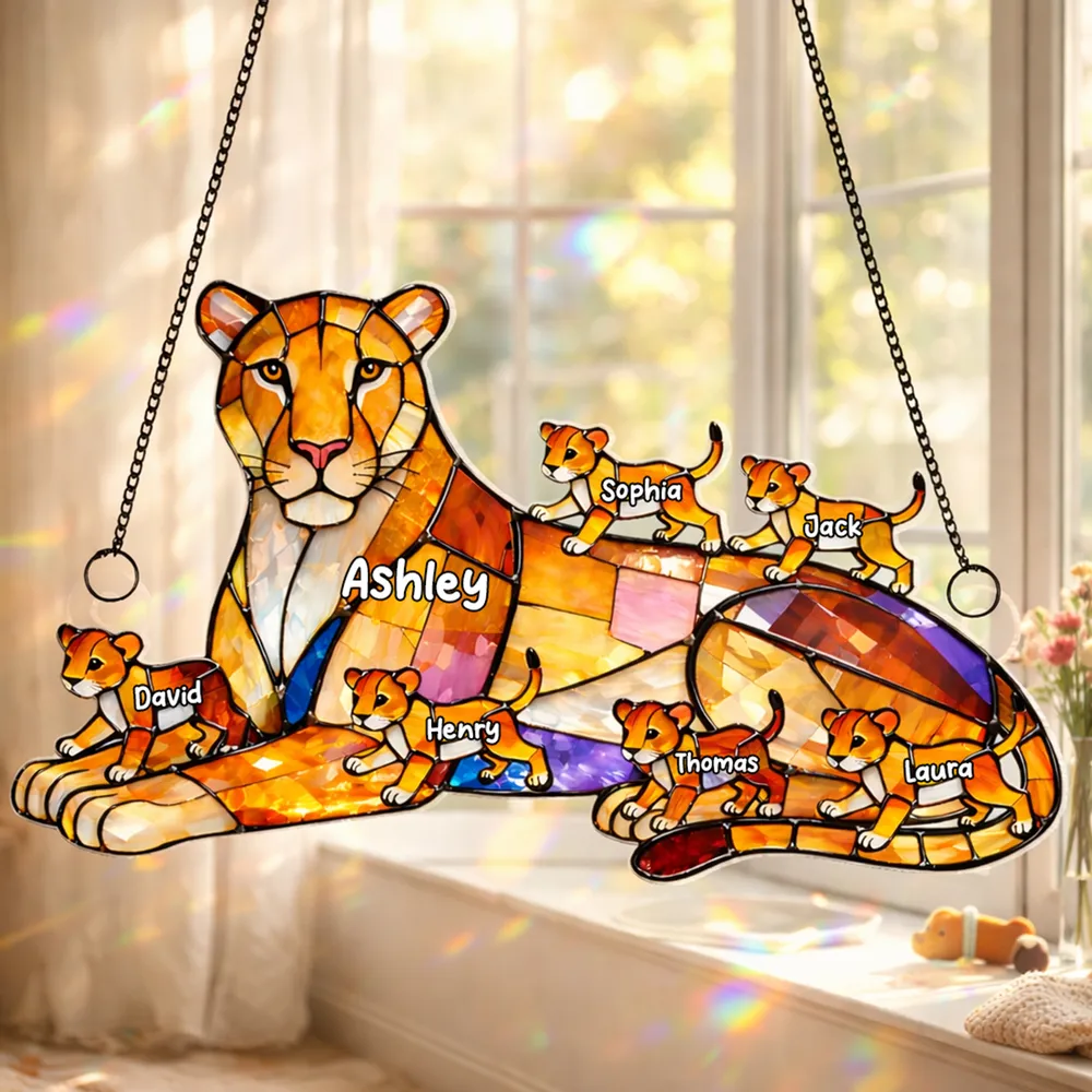 Personalized Lion Mom and Cubs Acrylic Suncatcher Ornament for Sunny Window Decor, Unique Gift for Mom or Grandma - Image 3