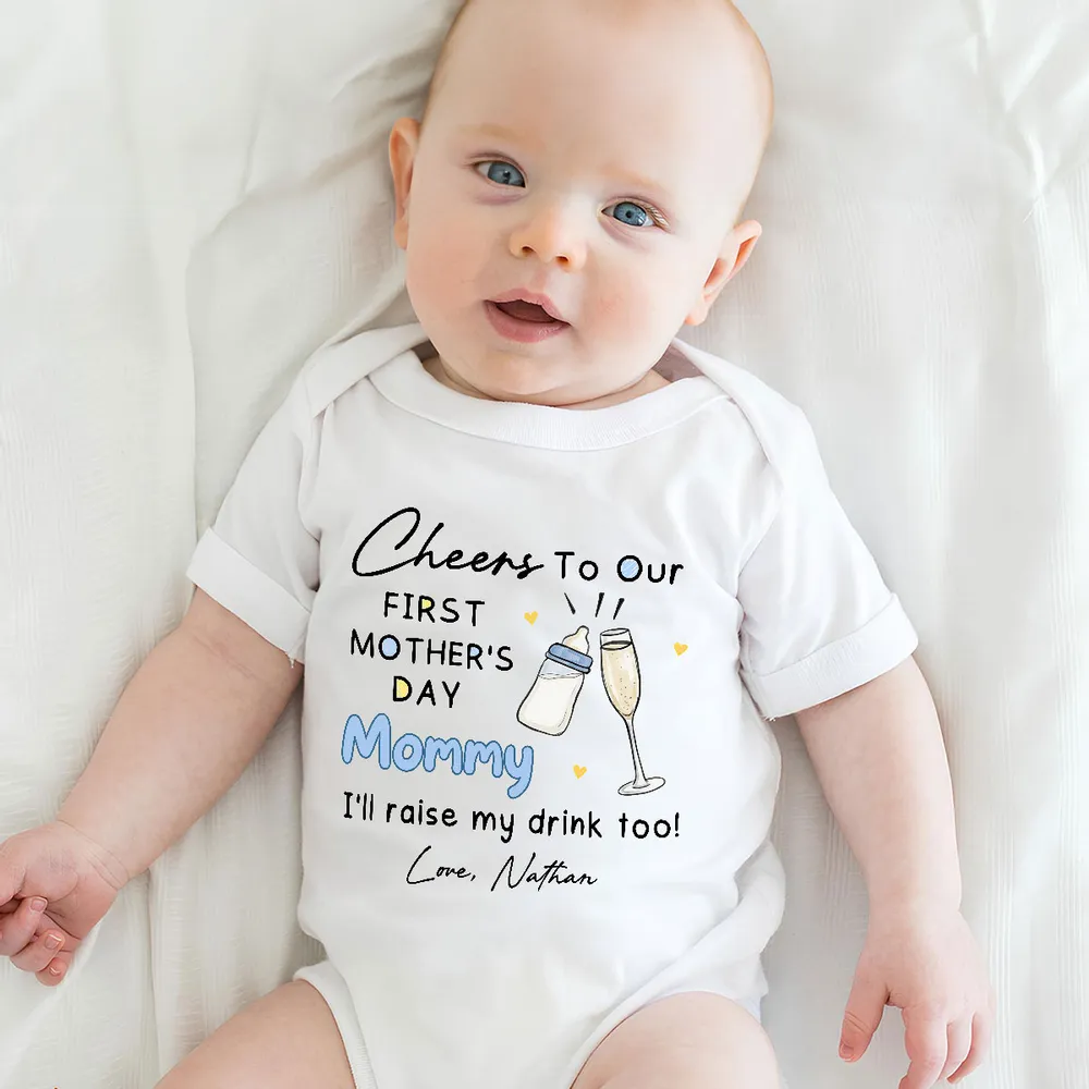 Short Sleeve Baby Onesie for First Mother's Day, Personalized Cheers Design with Baby Bottle and Toast, Sweet Gift Idea for New Mom - Image 4