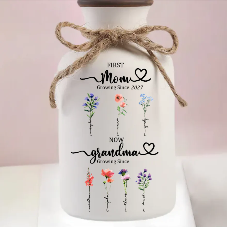 "Personalized 'First Mom, Now Grandma' Flower Pot - A Heartfelt Gift for Cherished Family Moments" - Image 2