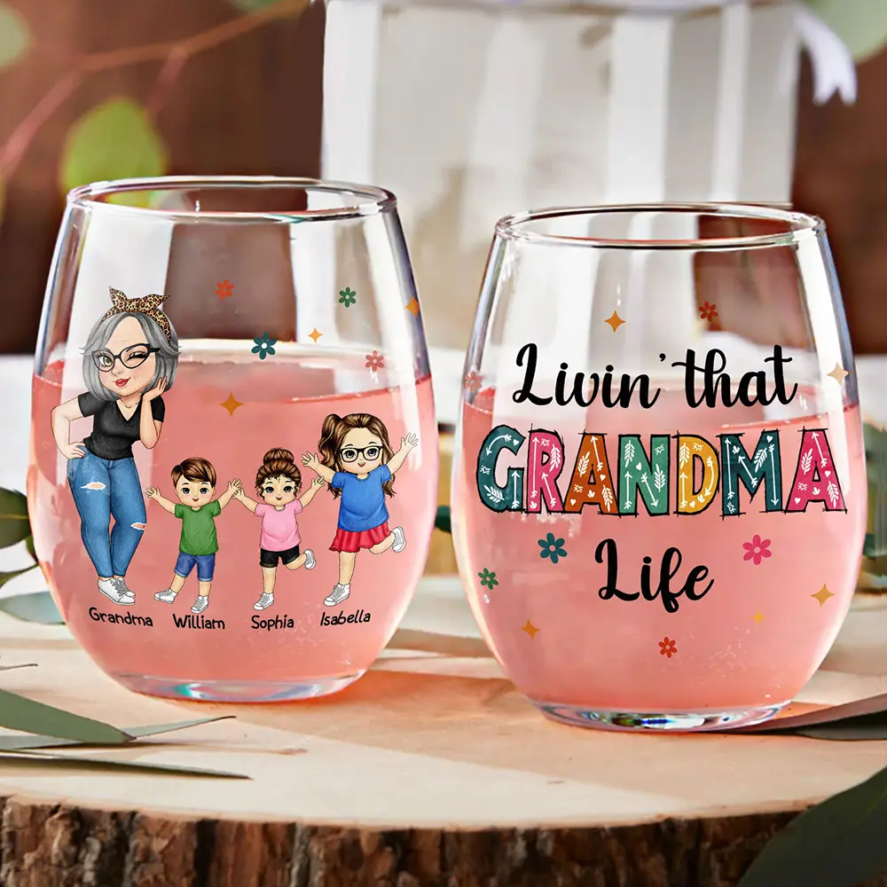Living That Grandma Life – Custom Wine Glass with Grandma Illustration and Grandkids' Names, Perfect Mother's Day Gift - Image 6