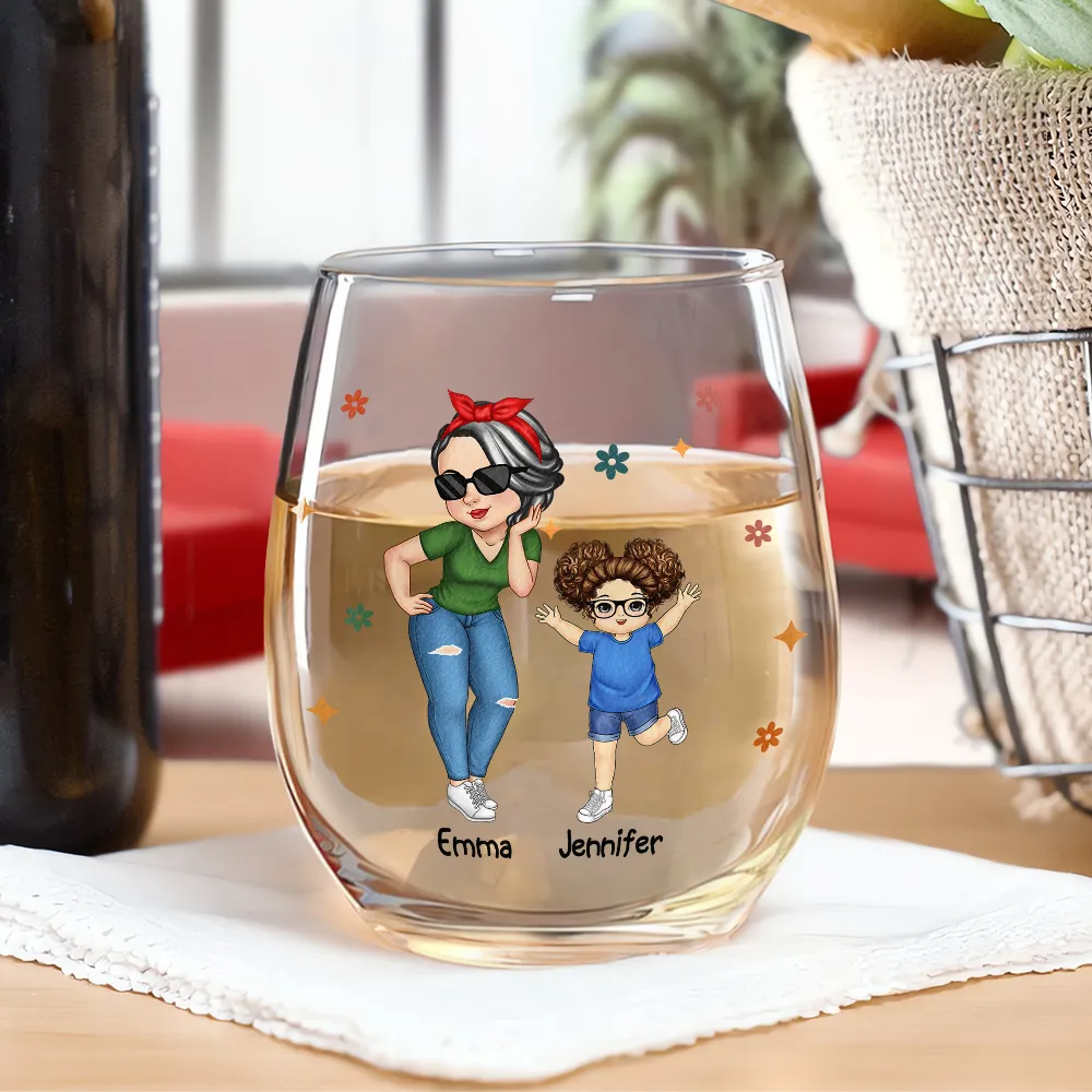Living That Grandma Life – Custom Wine Glass with Grandma Illustration and Grandkids' Names, Perfect Mother's Day Gift - Image 7