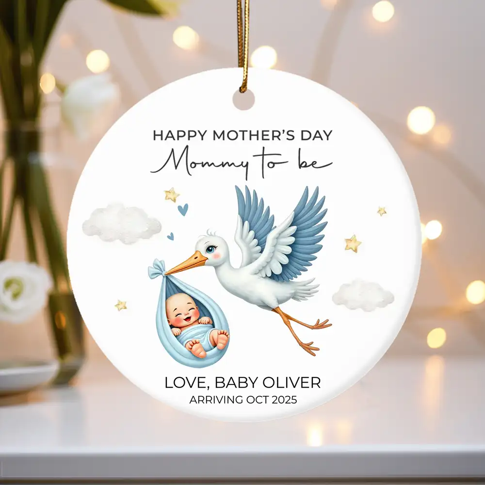 Personalized Ornament for Expecting Moms – 'Mommy to Be' Baby Gift