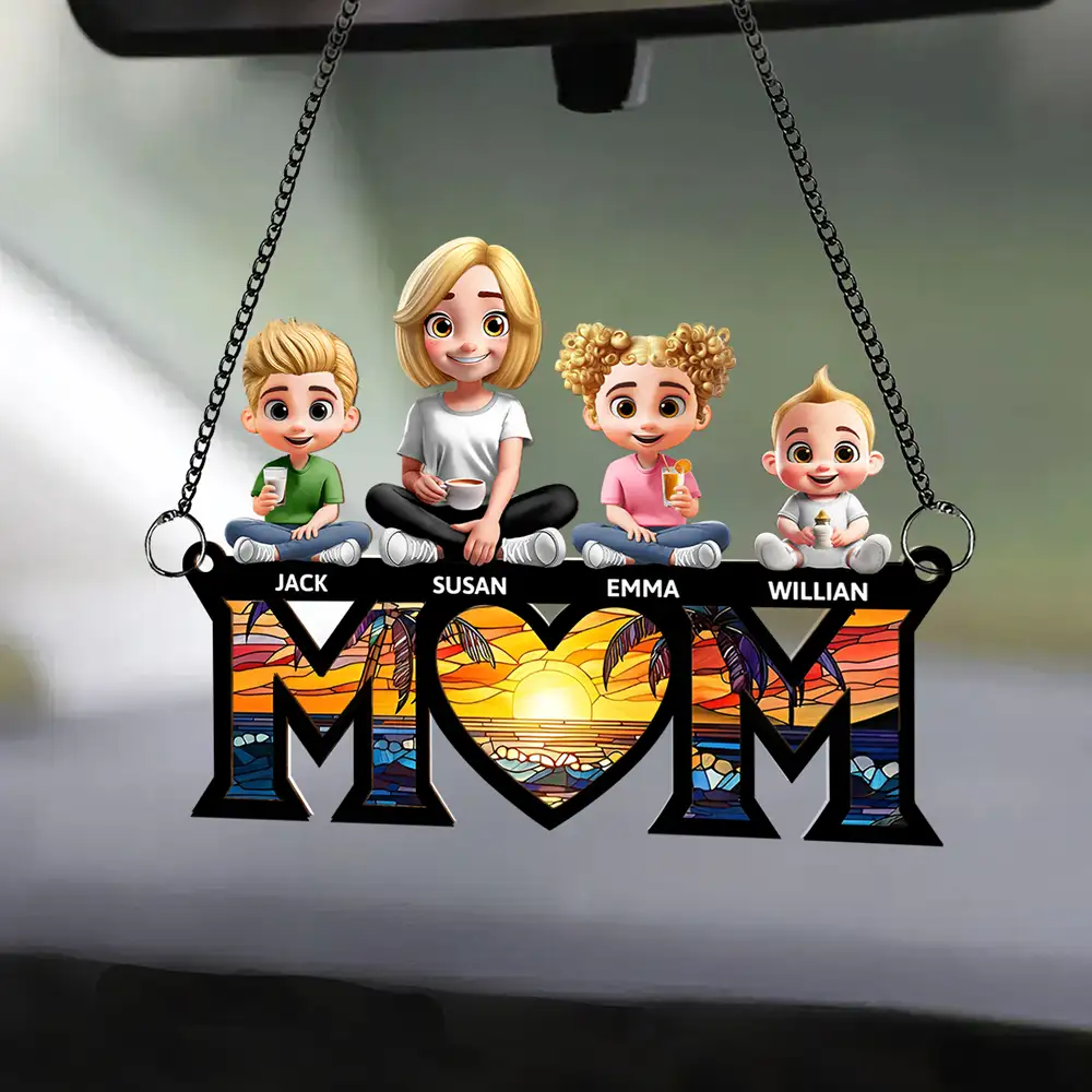 Personalized MOM Ornament with Family Figures – Custom Wood and Acrylic Layered Keepsake Gift - Image 2