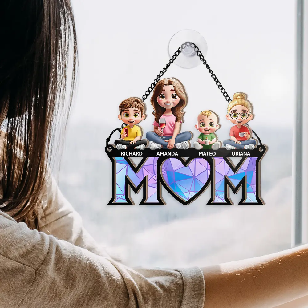Personalized MOM Ornament with Family Figures – Custom Wood and Acrylic Layered Keepsake Gift - Image 8
