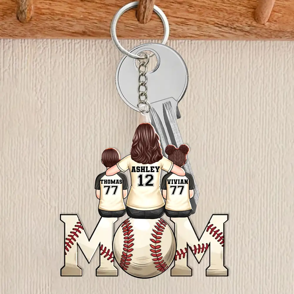 Custom Keychain with Mom and Kids in Jerseys – Personalized Gift - Image 3