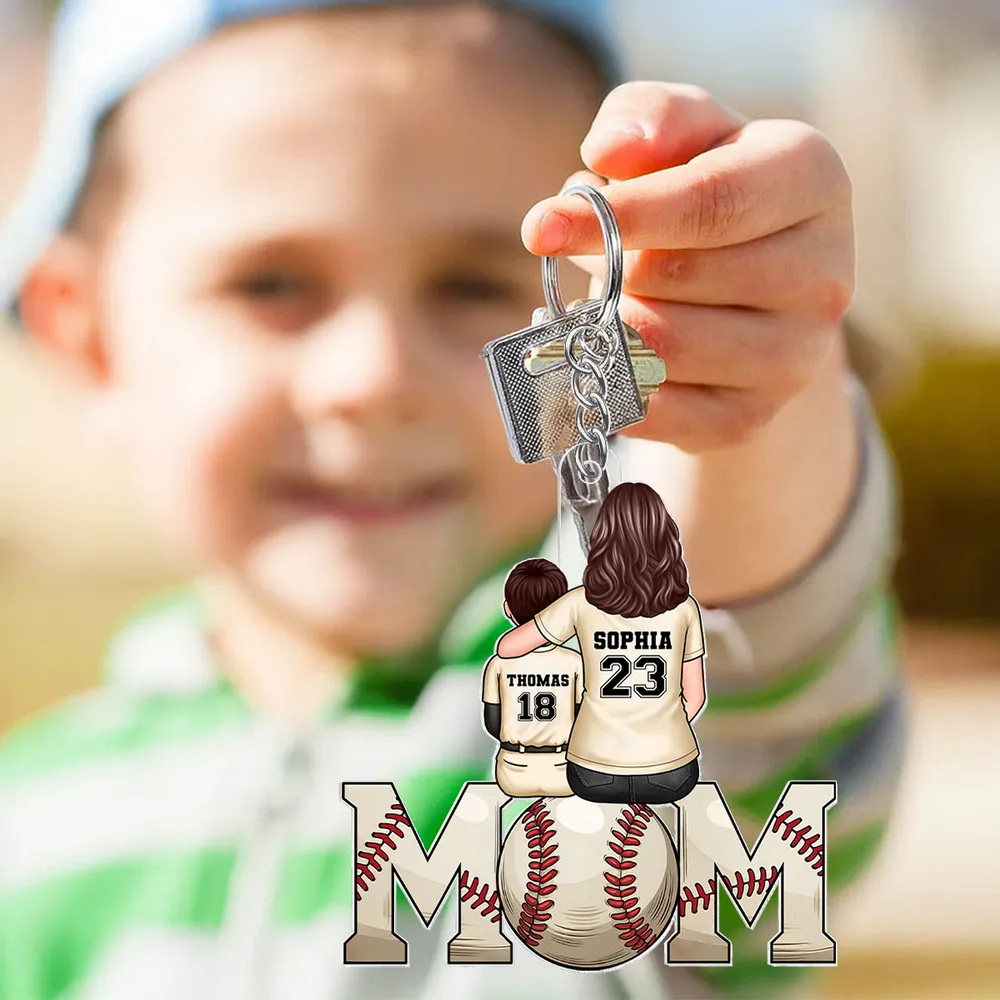 Custom Keychain with Mom and Kids in Jerseys – Personalized Gift - Image 7