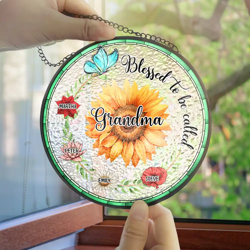 Custom Sunflower Suncatcher Ornament – Personalized Mom or Grandma Gift with Grandkids' Names & Flowers - Image 6